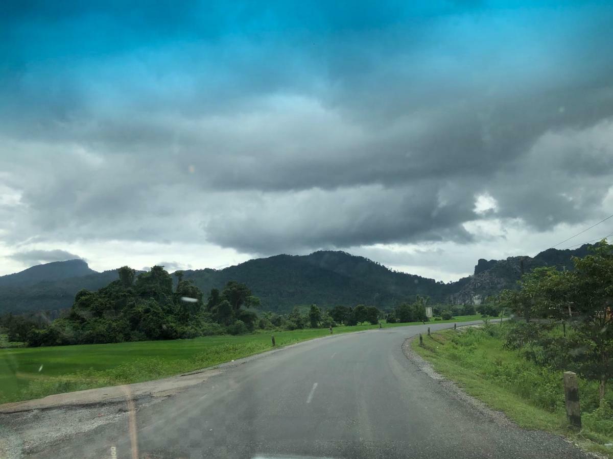 Kong Lor Cave Resort Ban O Eksteriør bilde